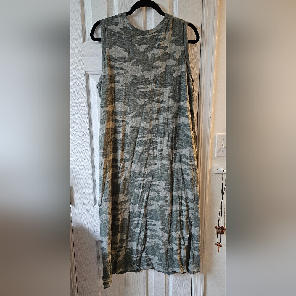 Universal Thread Green Gray Sleeveless Midi Sundress